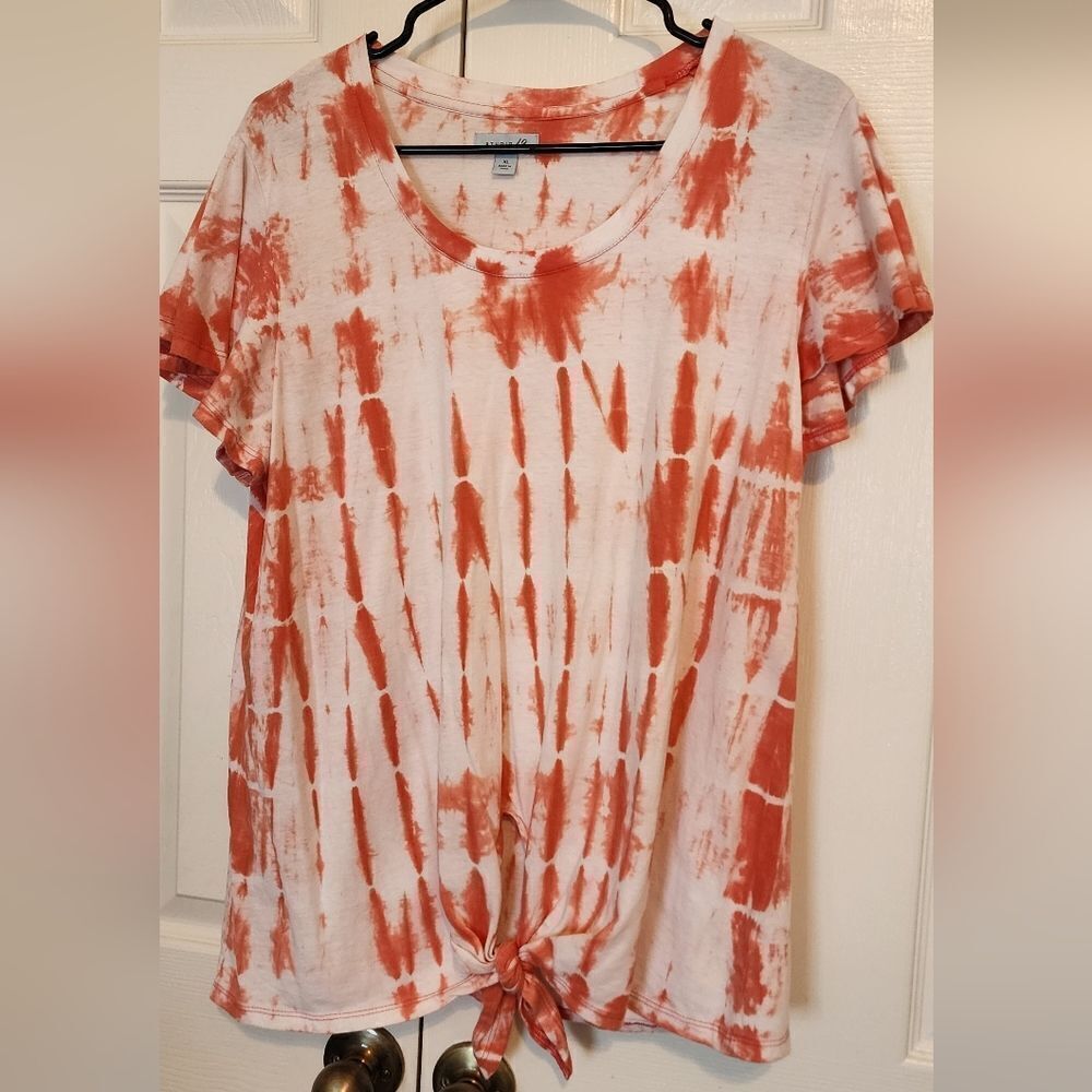 🏖 Woman's XL Coral White Tie-Dye Knotted T-Shirt